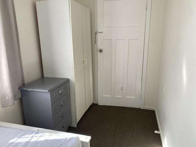 Room 12/35 Bay Street 1336_1