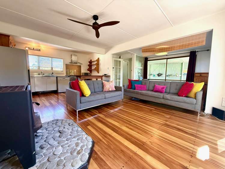 24 Lorenzen Bay Road Raglan_9