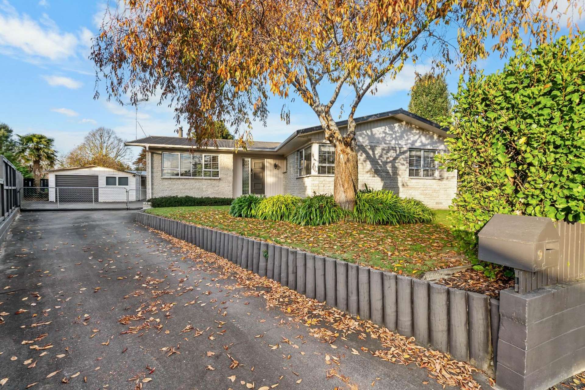 9 Housman Place 11373_0