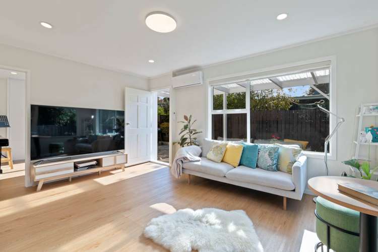 2/2 Keldale Place Forrest Hill_5