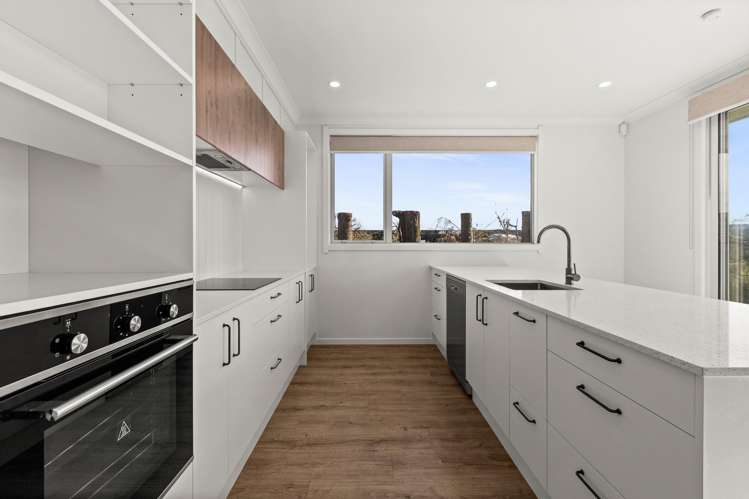 53 Wai Whatu Street_3