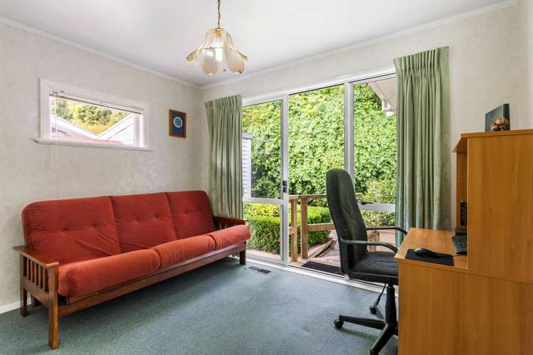 4 Silverbirch Grove Churton Park_14