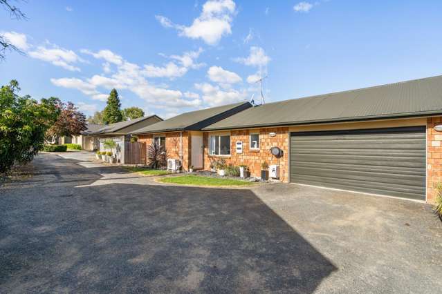 More on Moore - Modern, Private & Easy Living