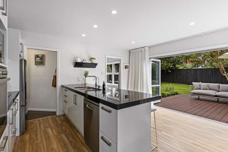 25 Imatra Place Sunnyhills_13