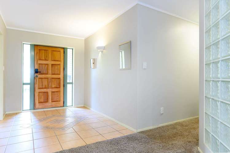 23 Goldfinch Rise Unsworth Heights_11