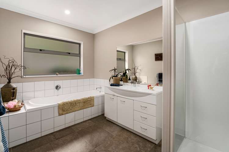 14 Leanne Way Waikanae Beach_10