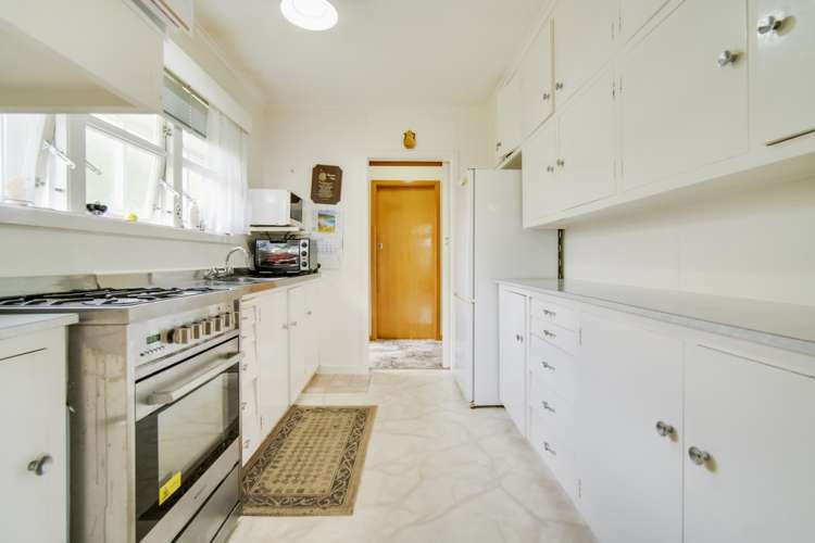 221 Tukapa Street Westown_9