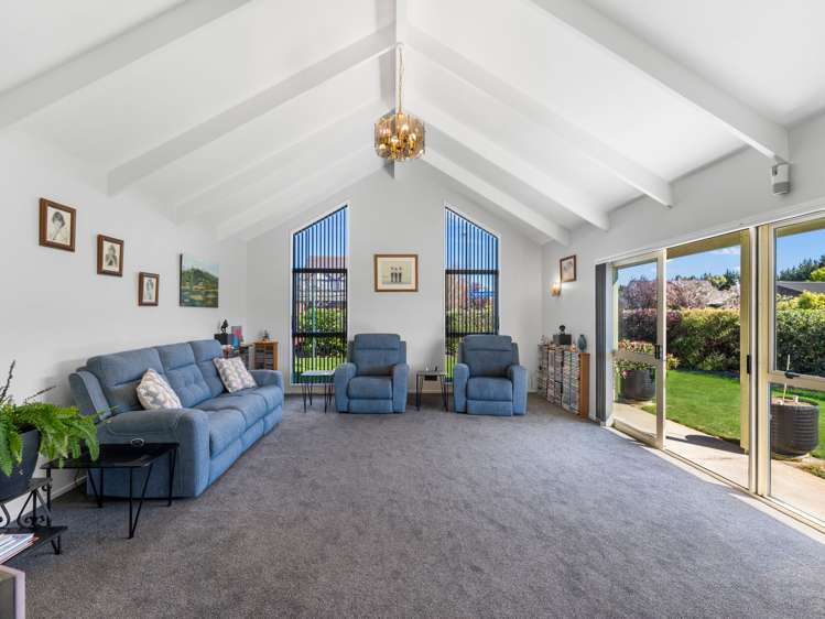150 Royal Park Drive_3