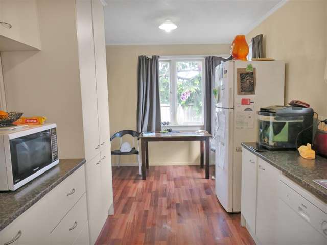 164 Clayton Road Mangakakahi_4