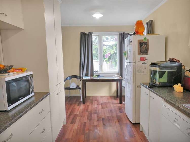 164 Clayton Road Mangakakahi_4