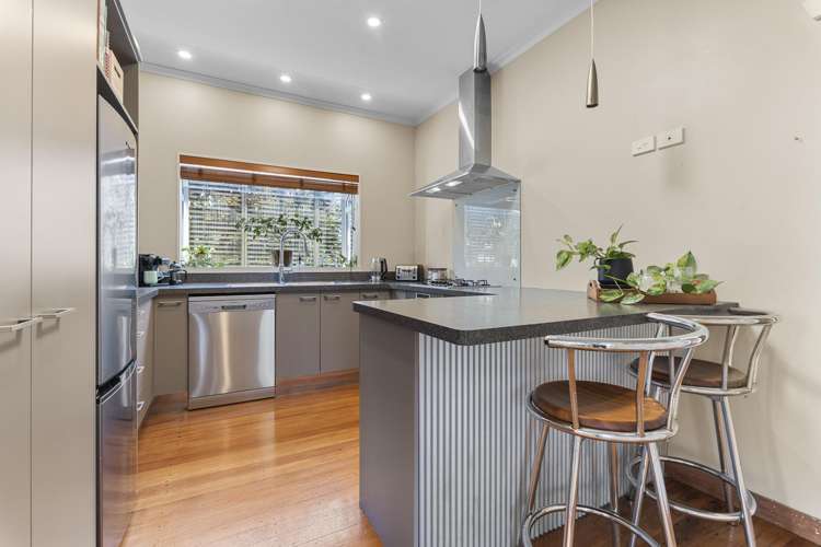 145 Clawton Street Westown_15