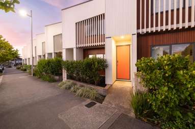 15 Hudson Bay Road_1