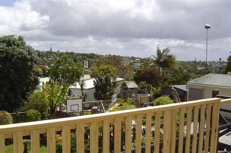 5 Acacia Road Torbay_11