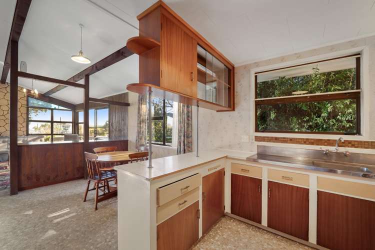 516 Thames Coast Road Te Puru_10