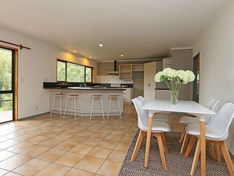 33 Cedar Road Te Awanga_0