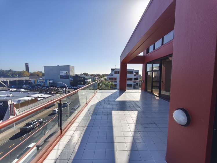 Part level 3/159 Hurstmere Road Takapuna Industrial_6