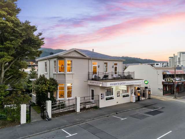 Stunning Picton Iconic Landmark