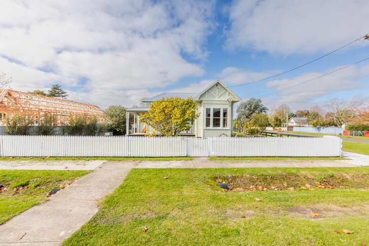 19 Rochfort Street Otane_13