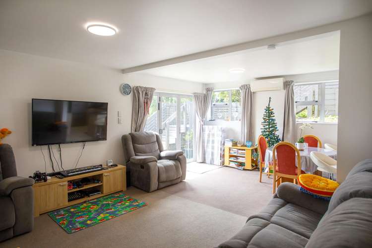 8A Sheridan Terrace Johnsonville_21