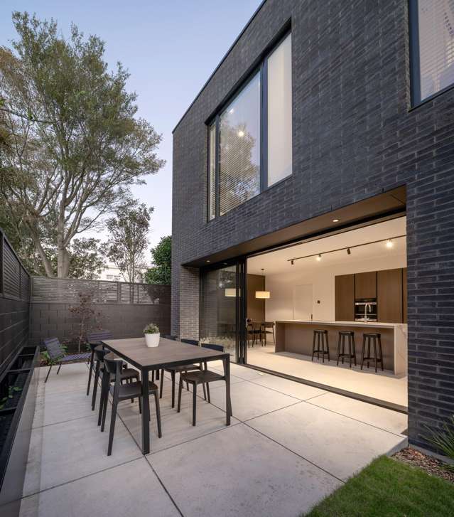 12 Rhodes Street Merivale_1