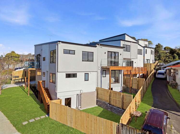 Lot2/12 Totaravale Drive_1