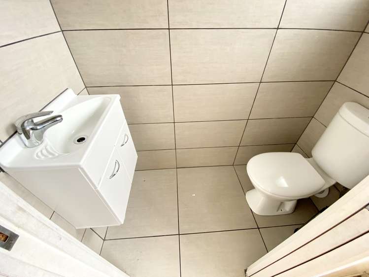 67 Forest Hill Road Henderson_12