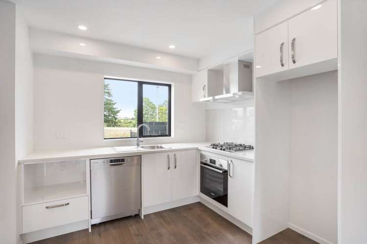 17 Valour Lane Papakura_14