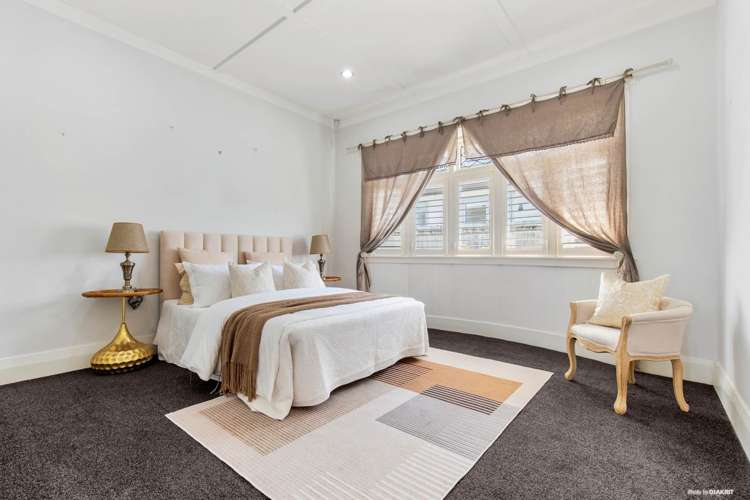 309 Lake Road Hauraki_11