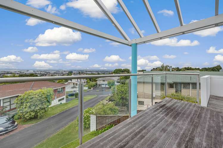 9 Hurstbourn Priors Goodwood Heights_2