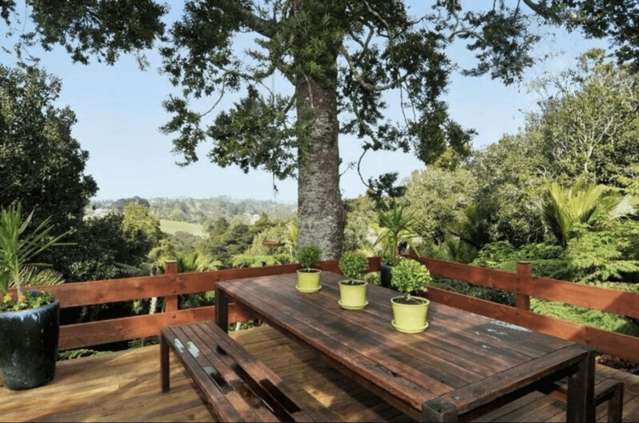 Exclusive Lifestyle Villa in Dairy Flat!