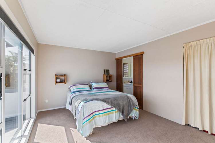 19 Montgomery Avenue Onerahi_17