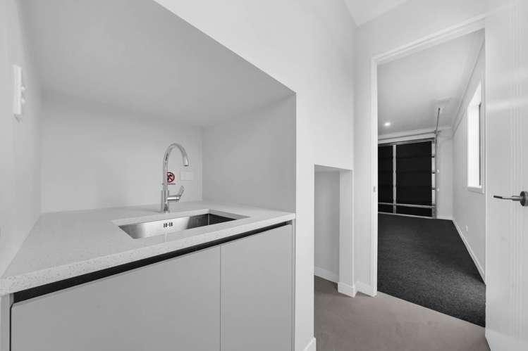 76b Koromeke Street Flat Bush_29