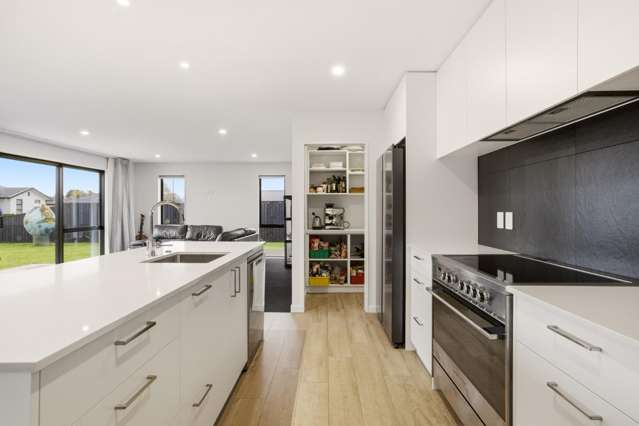 45 Suffolk Drive 11099_1