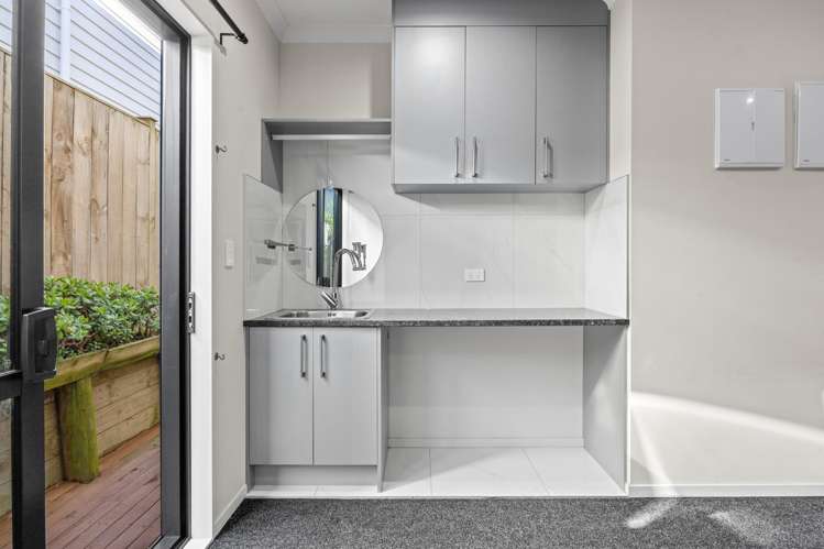 16 Lime Hill Rise Flat Bush_50