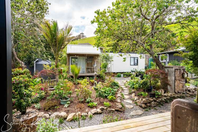 6 The Strand Whakapirau_21