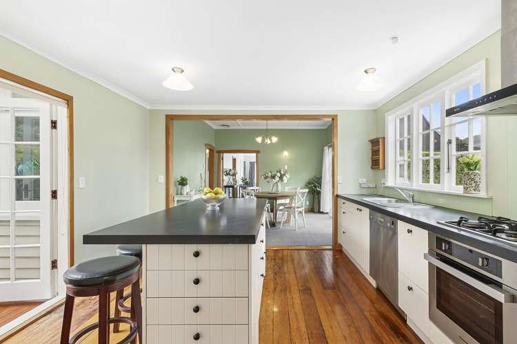 43a Collins Avenue Tawa_3