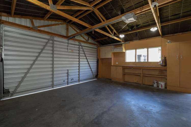 8 Alford Forest Road Allenton_18