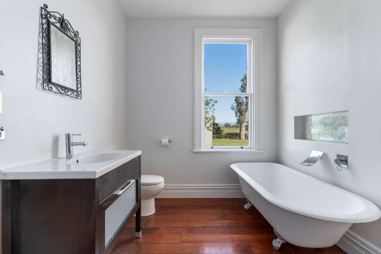 1322 Lake Ferry Road Martinborough_13