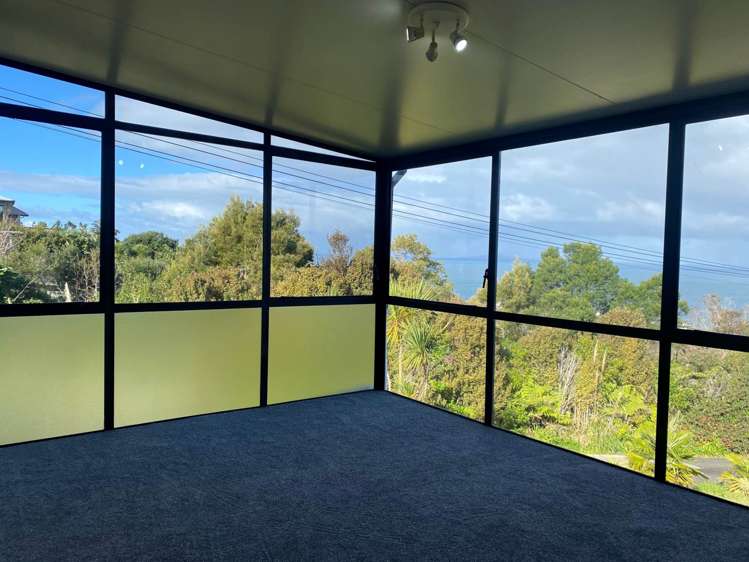 51 Roberts Road Matakatia_10