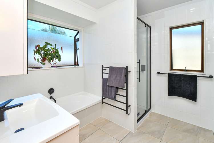 15 Oakmont Place Wattle Downs_11