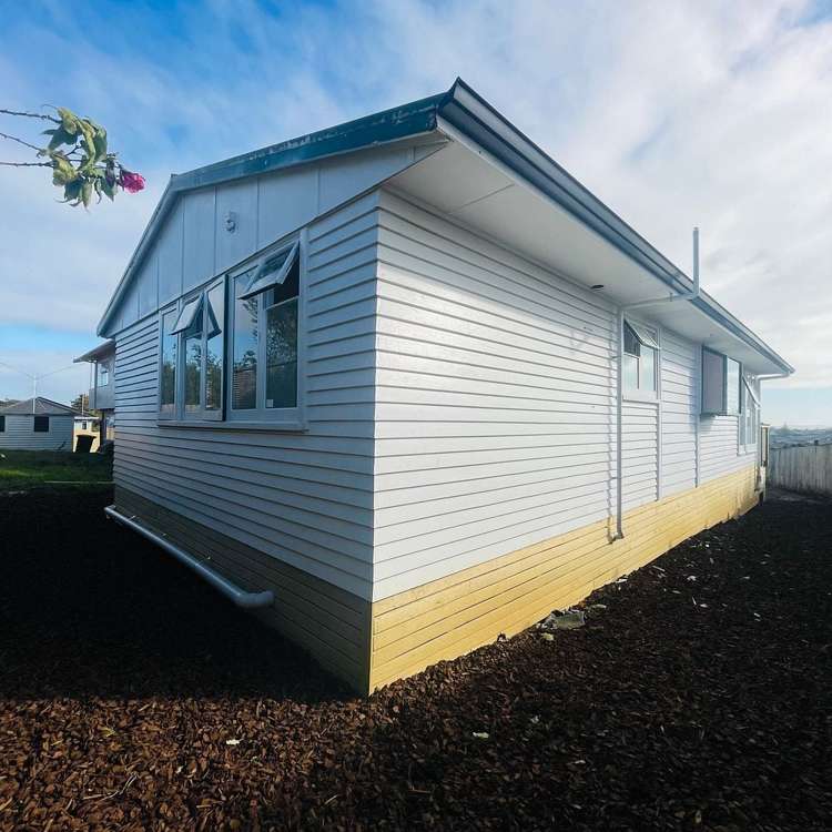 13 Chatsworth Crescent Pakuranga Heights_1
