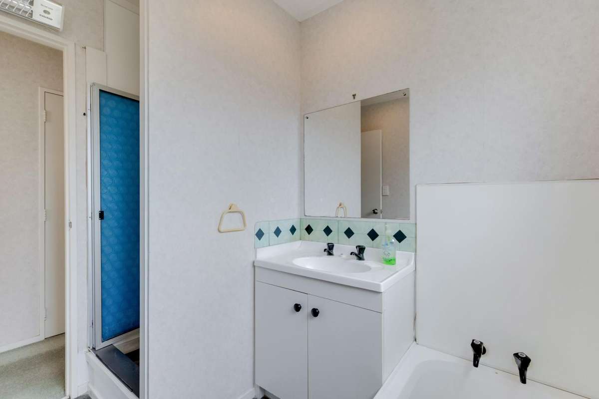 2/49 Shirley Avenue_3