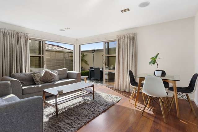 6 Elderwood Lane Edgeware_1