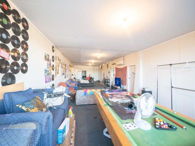 Student apartment Available 7th Jan 2027