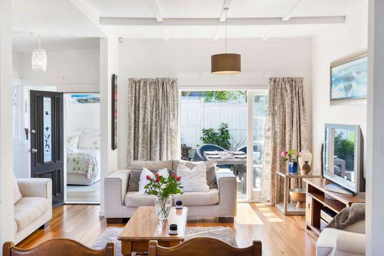 1/18 Nile Road Milford_8