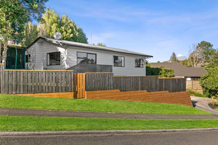 8 Puketotara Street Highlands Park_19