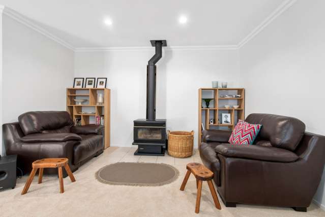 6 Chenery Road Red Beach_4