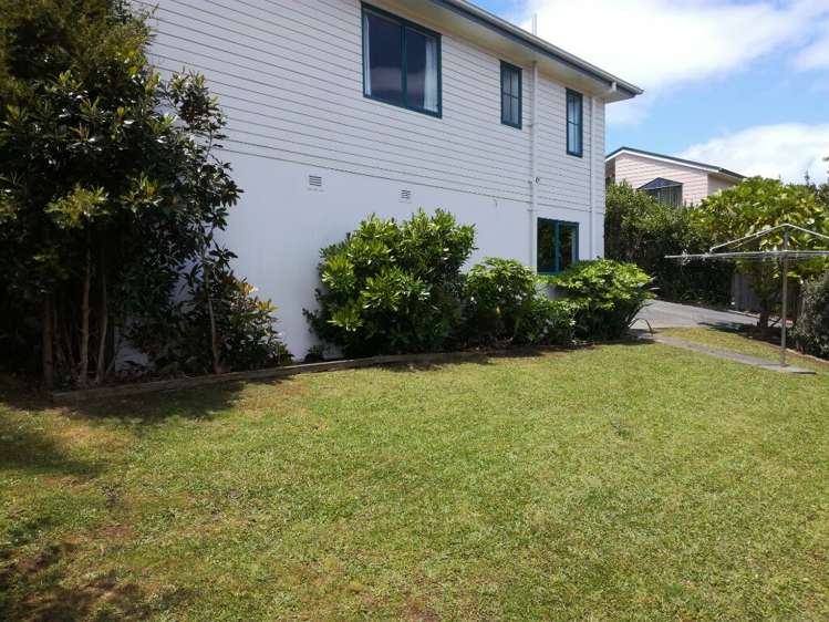 20 Ridgeway Drive 11601_9