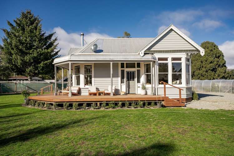 19 Hythe Street Lumsden Surrounds_25