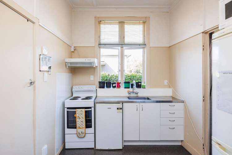 285 Fitzherbert Avenue West End_13